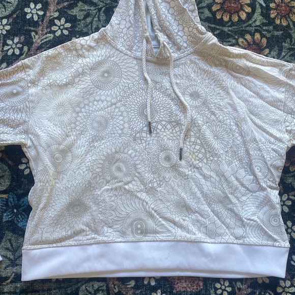 Sutra Tops - Corey Divine Sutra cropped sacred geometry hoodie GUC